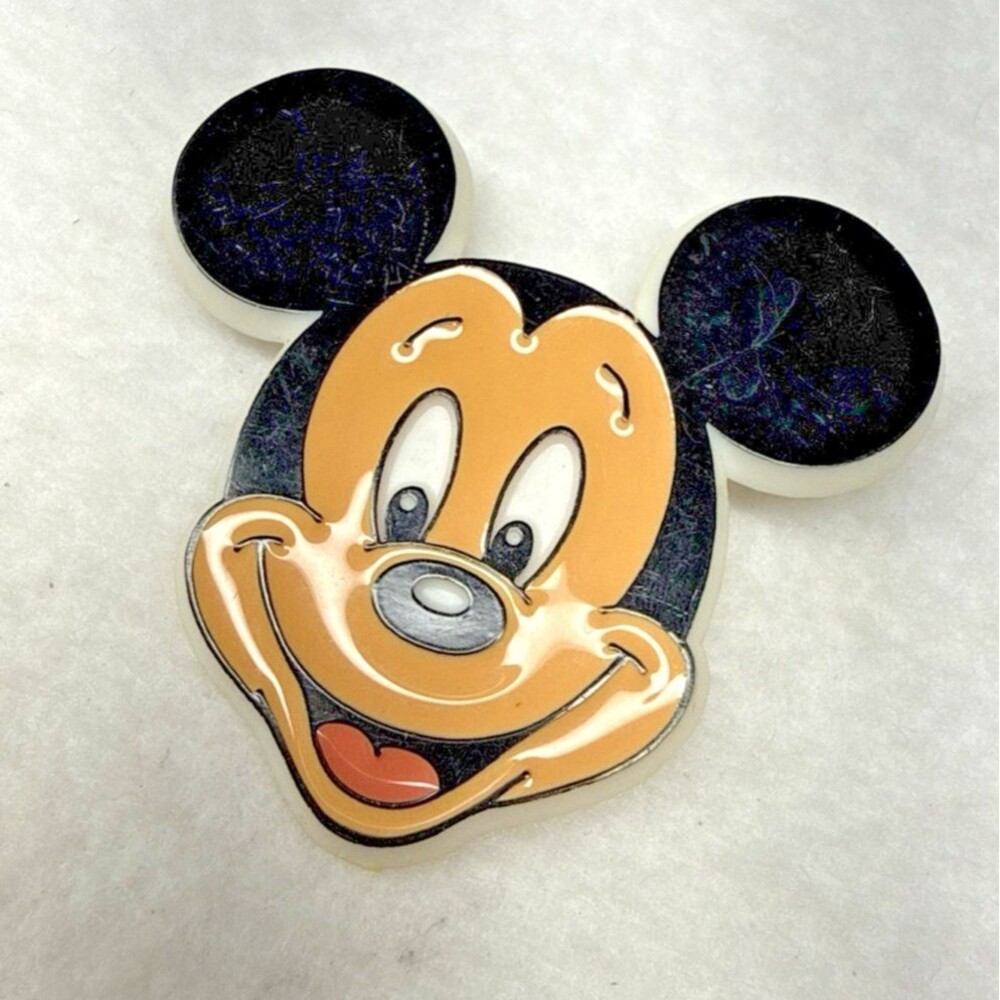 Disney Mickey Mouse Face Plastic Pinback Pin Monogram Products Florida Vintage